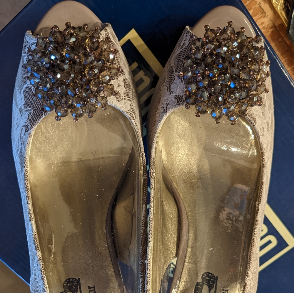 Coach and Four - LIGHTSOUT Pumps